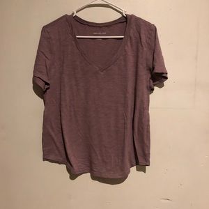 American eagle 🦅 vneck T-shirt/L